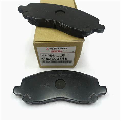 Mitsubishi, Brake pad set Front Axle MZ690563